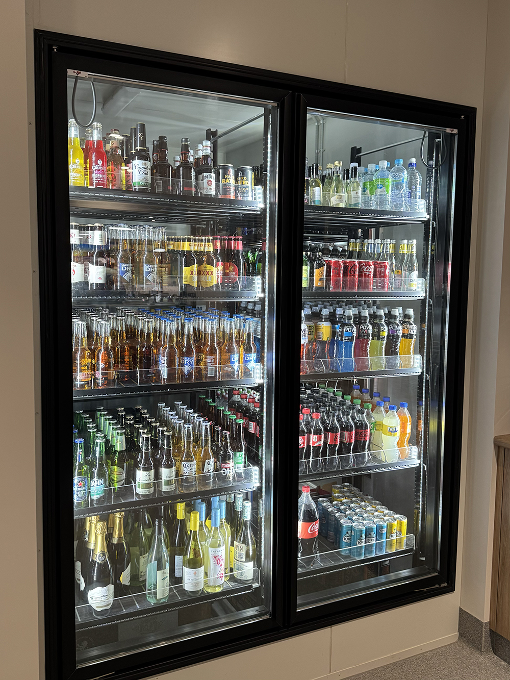 Golf club refrigeration